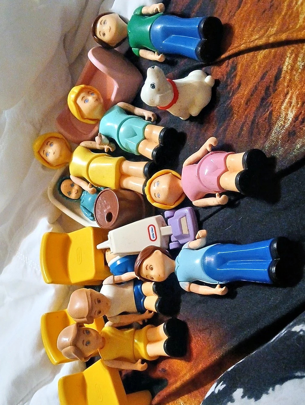 Vintage 1980’s Little Tikes Dollhouse Family People Dolls Figures